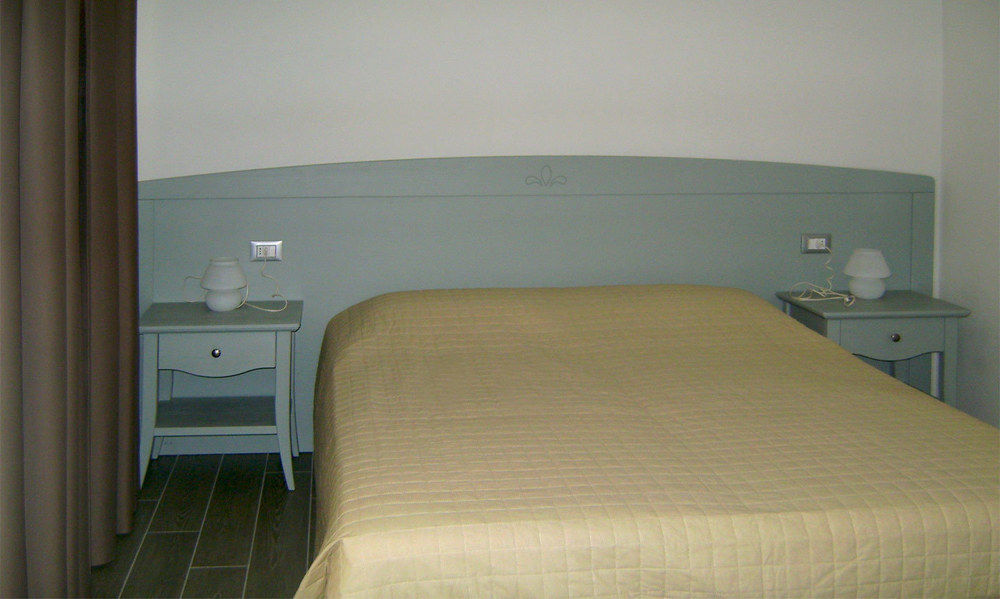 Affittacamere Rubino Guest House 庞特内阿尔比 外观 照片